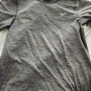 Speedo Kids Grey Heather Short Sleeve Rashguard Swim Shirt. Boys M